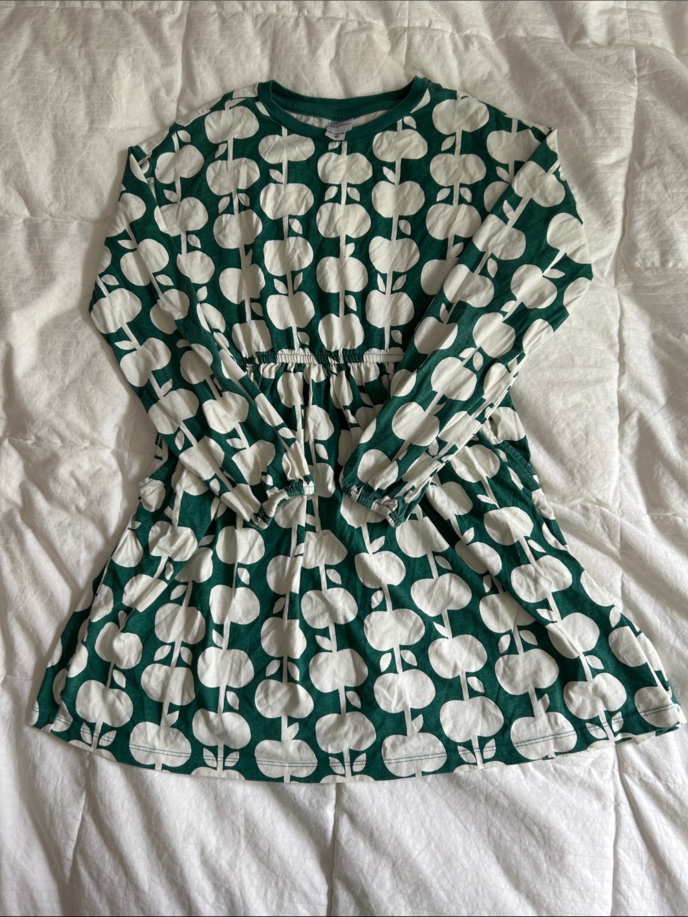 Hanna Andersson 100% Cotton Dress with Green and White Apple Print